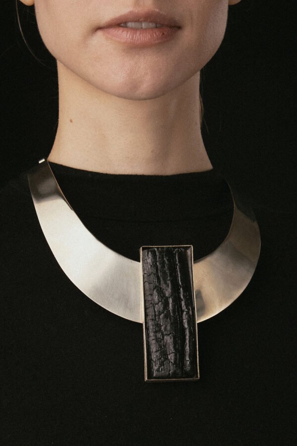 WOOD BRONCE
