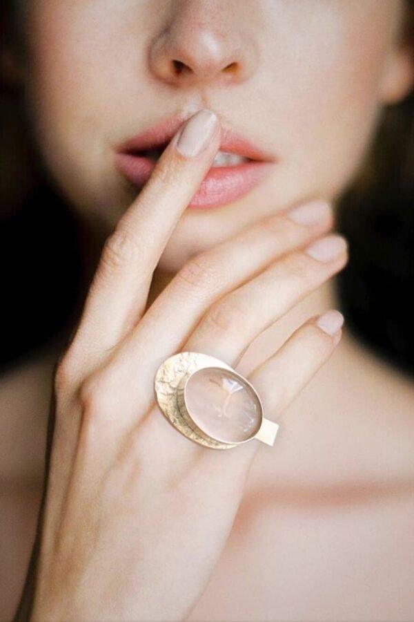 ANILLO POWER STONE PLATA RETICULADA Y CUARZO ROSA